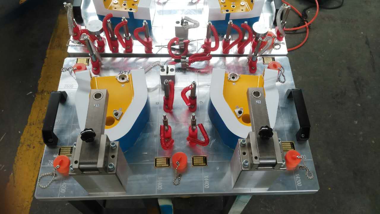 汽車檢具在使用測量中的注意點