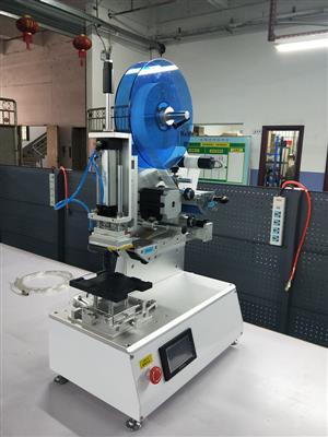 YR620高精度半自動平面貼標機
